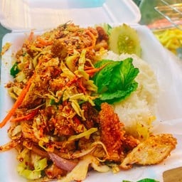 ไก่วิ้งแซ่บ ข้าวยำไก่แซ่บ ร้านI'm วิ้งเเซ่บ