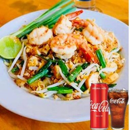 [อร่อยซ่ากับโค้ก] ผัดไทยกุ้งสด และโค้กกระป๋อง