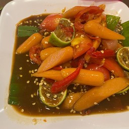 ตำไส้กรอกไก่