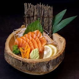 แซลมอนซาชิมิ 100 g.