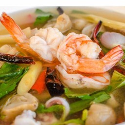 ต้มยำรวมมิตรน้ำใส