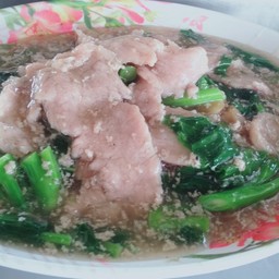 ราดหน้าเส้นใหญ่