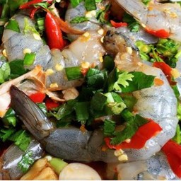 ยำกุ้งสดๆ