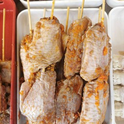 ปีกไก่บน 2 ชิ้น