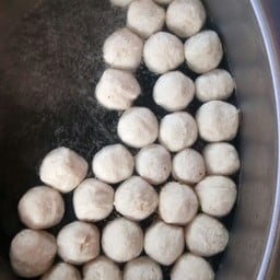 ลูกชิ้นลวก ( 8ลูก)