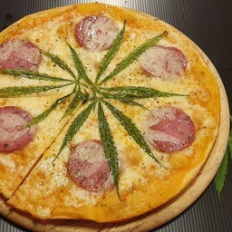 พิซซ่า พาเพลิน