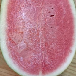 แตงโมครึ่งซีก half a watermelon