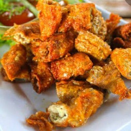 ไส้ทอด-กระเทียม