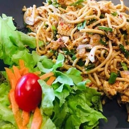 สปาเก็ตตี้โฮลวีทลาบไก่