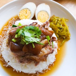 ข้าวขาหมู & หมูปิ้งนมสด & ขนมปังปิ้งเนยนมน้ำตาล