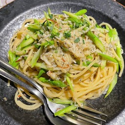 Oil Shirasu Aspara Pasta