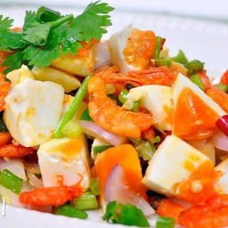 ยำไข่เค็ม
