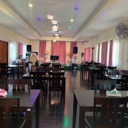 สวนอาหารแสงจันทร์ บ้านโป่ง บ้านโป่ง
