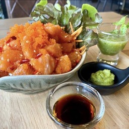 ยำแซลม่อนแซ่บซี๊ด