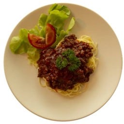 สปาเกตตี้ซอสเนื้อสับ Spaghetti Alla Bolognese