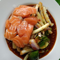 แซลม่อนไหลบัว