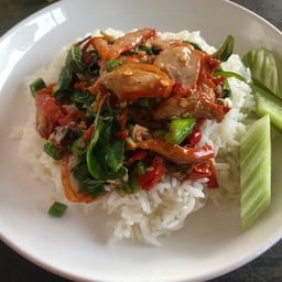 กะเพาหมูแดง