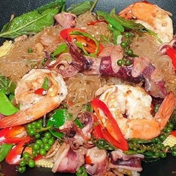 วุ้นเส้นผัดขี้เมา