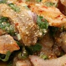 น้ำตกคอหมูแท้ย่าง