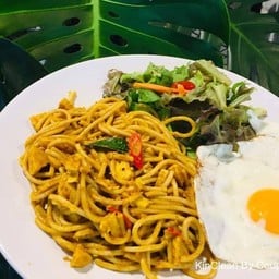 สปาเก็ตตี้โฮลวีทผัดพริกแกงไก่