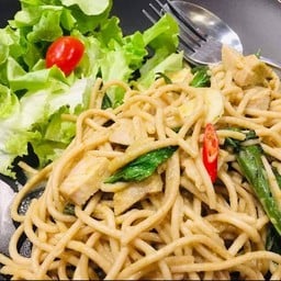 สปาเก็ตตี้โฮลวีทเขียวหวานไก่ผัดนมสด