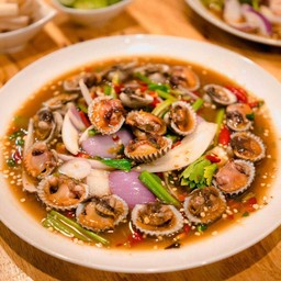 ร้านทำไมต้องยำ สาขา 2 หอการค้า