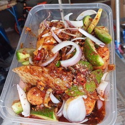 หรอยนิ รวมของเปรี้ยวๆคลุก-ไม่มีมะม่วงเบาค่ะ