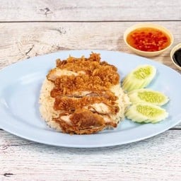 ข้าวมันไก่ป้ายแดง ลาซาลซอย17