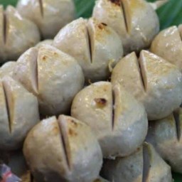 ลูกชิ้นทอด/ไก่ย่าง/ตับย่าง