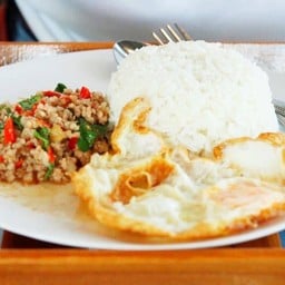 เคลิ้ม แหลมบัง