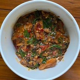 กะเพราปลากระป๋องอย่างดี