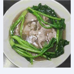 เกาเหลาราดหน้าหมูหมัก