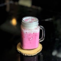 นมชมพูเย็น