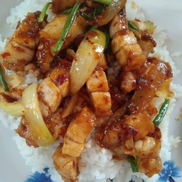 หมูกรอบผัดนำ้พริกเผา