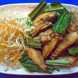 ปีกไก่แช่น้ำปลาทอดกรอบ