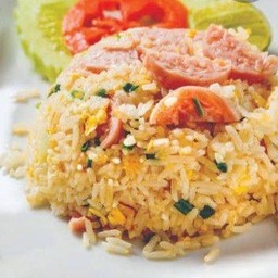 ข้าวผัดแหนม
