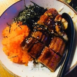 ข้าวหน้าปลาไหลญี่ปุ่น