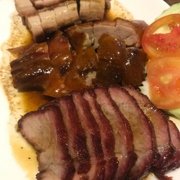 หมูแดง + หมูกรอบ + เป็ดย่าง