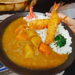 แกงกะหรี่กุ้งทอด