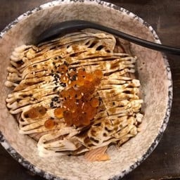 ข้าวหน้าแซลมอนมาโย