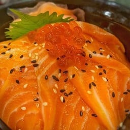 ข้าวหน้าแซลมอน