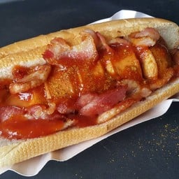 เคอรี่ด็อก เบคอน