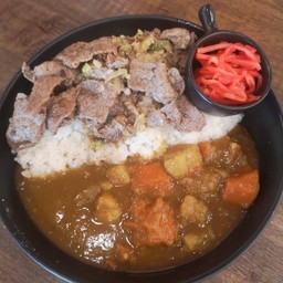 ข้าวแกงกะหรี่เนื้อวากิว