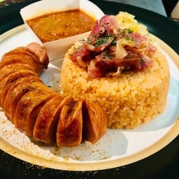 CW CURRYWURST เกตเวย์ เอกมัย