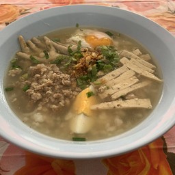 ก๋วยจั๊บ บ้านดงปอ