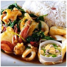 กระเพราปลาหมึกราดข้าว+ต้มจืดเต้าหู้หมูสับ