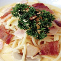 สปาเก็ตตี้คาโบนาร่า delivery = 179.-