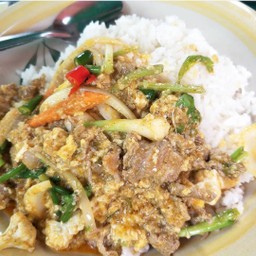 เนื้อผัดผงกระหรี่