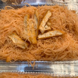 ผัดหมีี่แดง