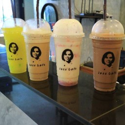 Jazz Cafe ตลาดมารวย